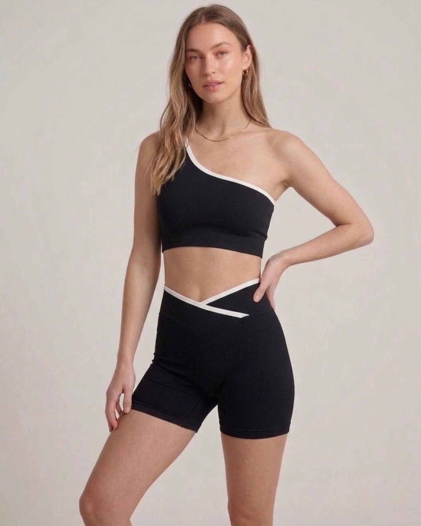 CONJUNTO DEPORTIVO