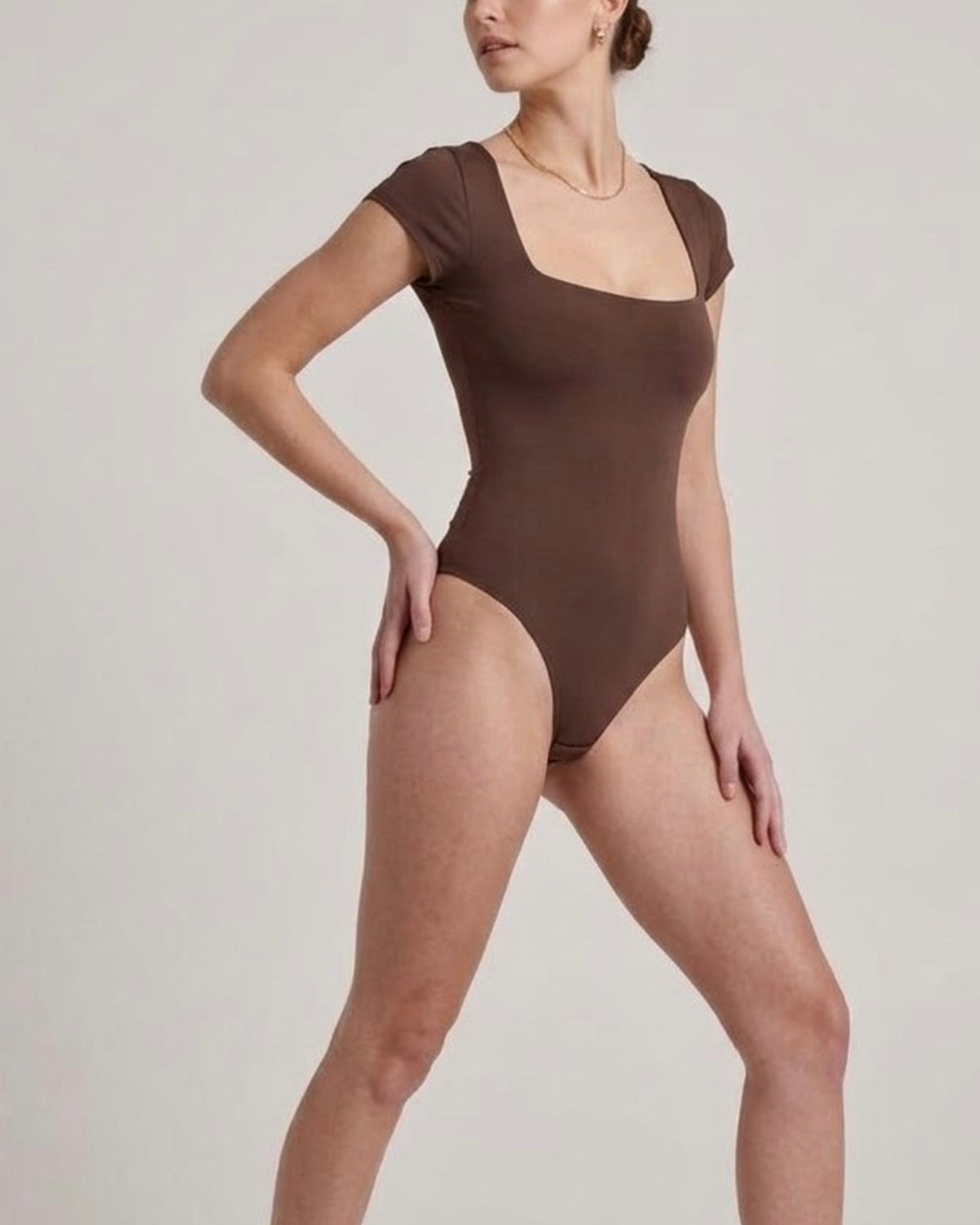 BODY ESCOTE CUADRADO
