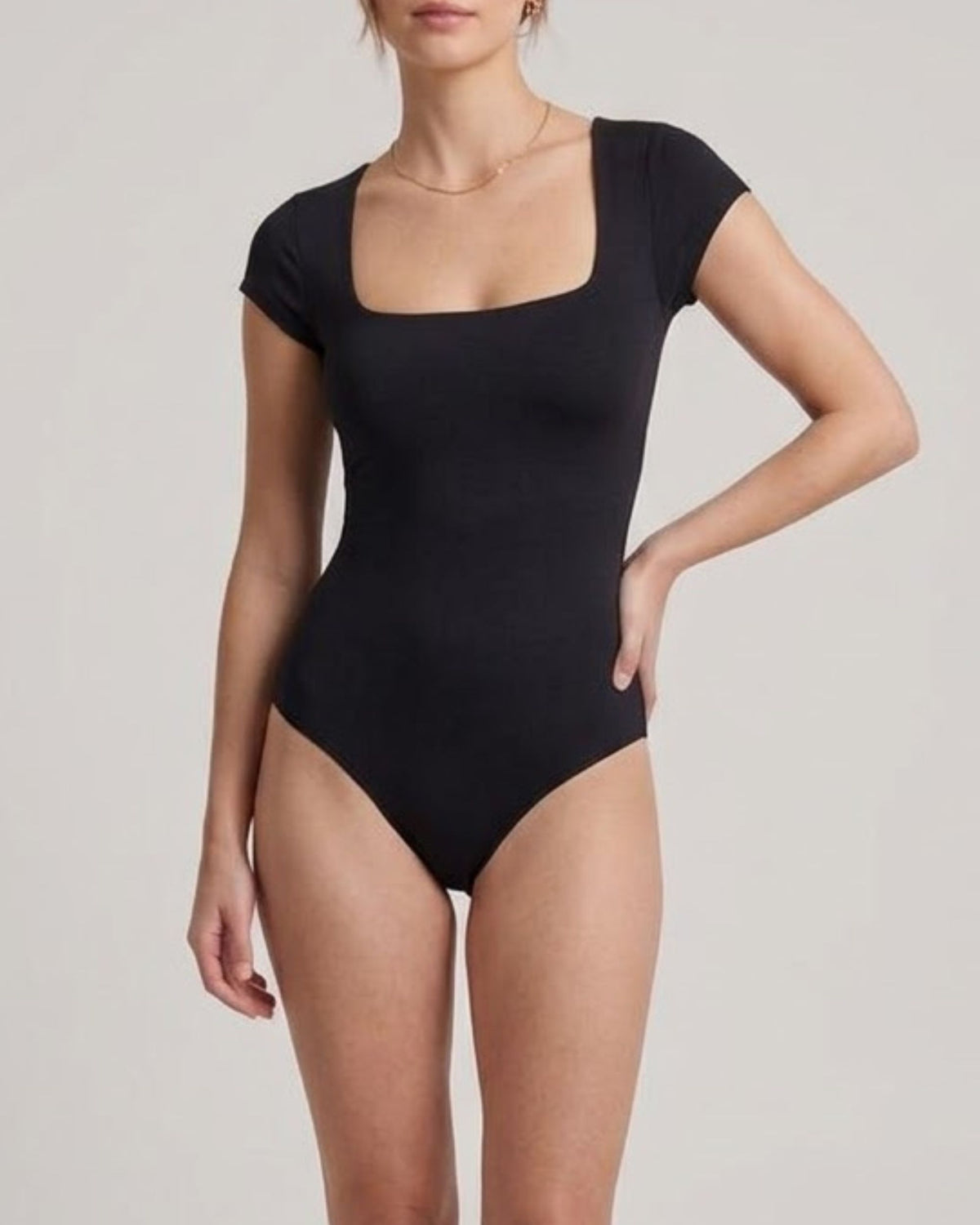 BODY ESCOTE CUADRADO